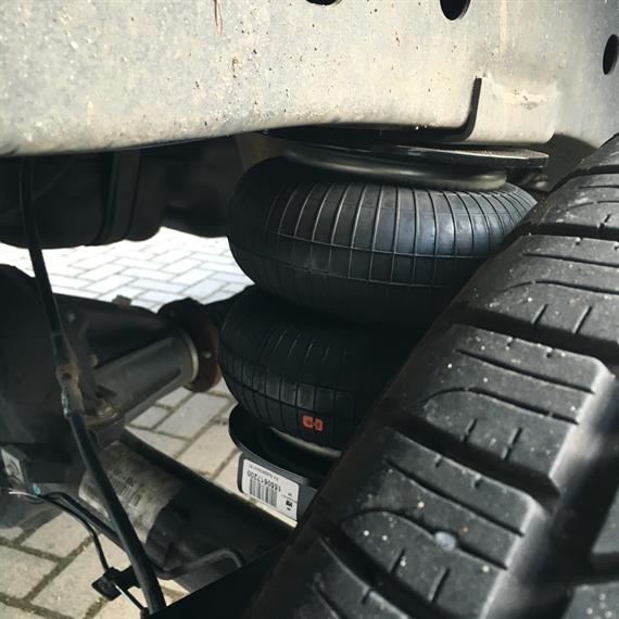Zusatzluftfeder für Pickup wie Ford Ranger, VW Amarok, Nissan Navarra 